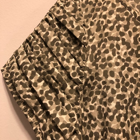 Michael Kors Short Sleeved Top - Picture 6 of 6